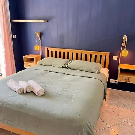 Apartment 71m2 Two Bedrooms Apartment, 10 Minutes From Airport And Downtown, Free Parking *